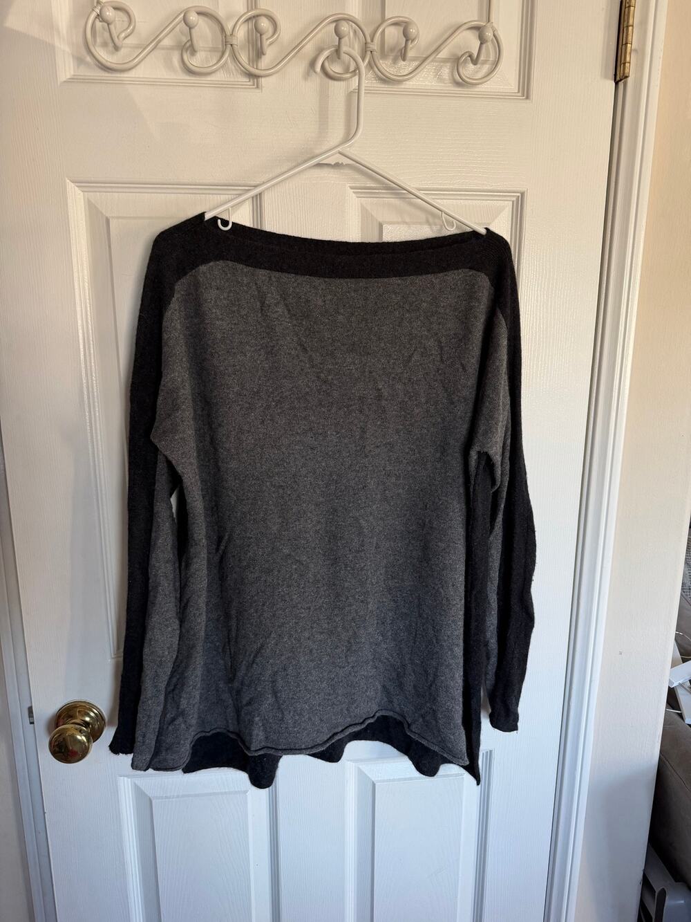 Vince Wool Cashmere Sweater Size L Grey Black Two tone boatneck
